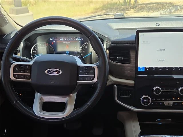 Used 2023 Gray Ford Limited 4x4 image 9