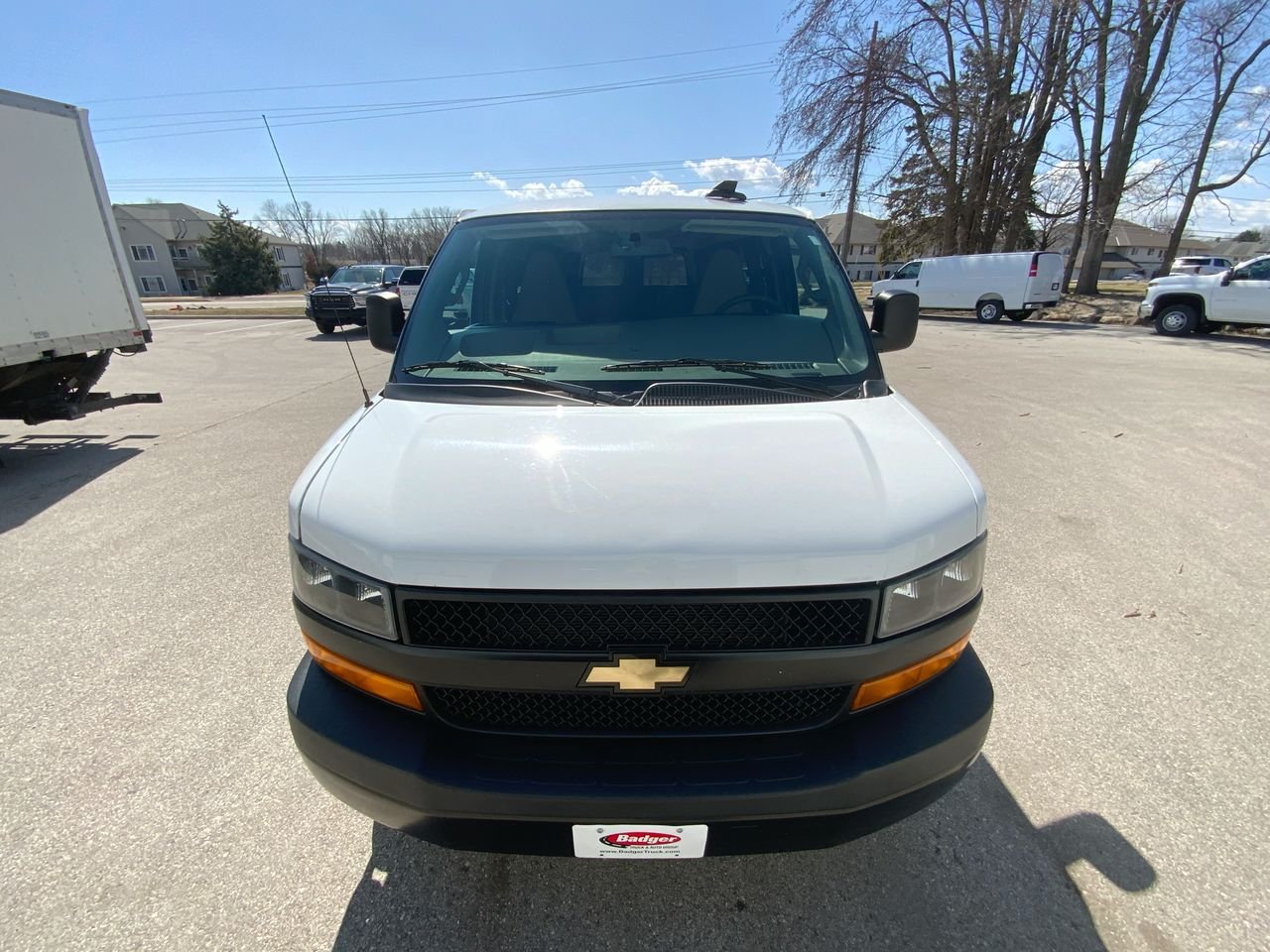 2022 Chevrolet Express Passenger LS - Photo 33