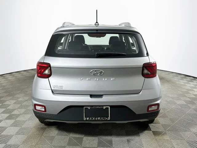 New 2026 Silver Hyundai SEL image 4