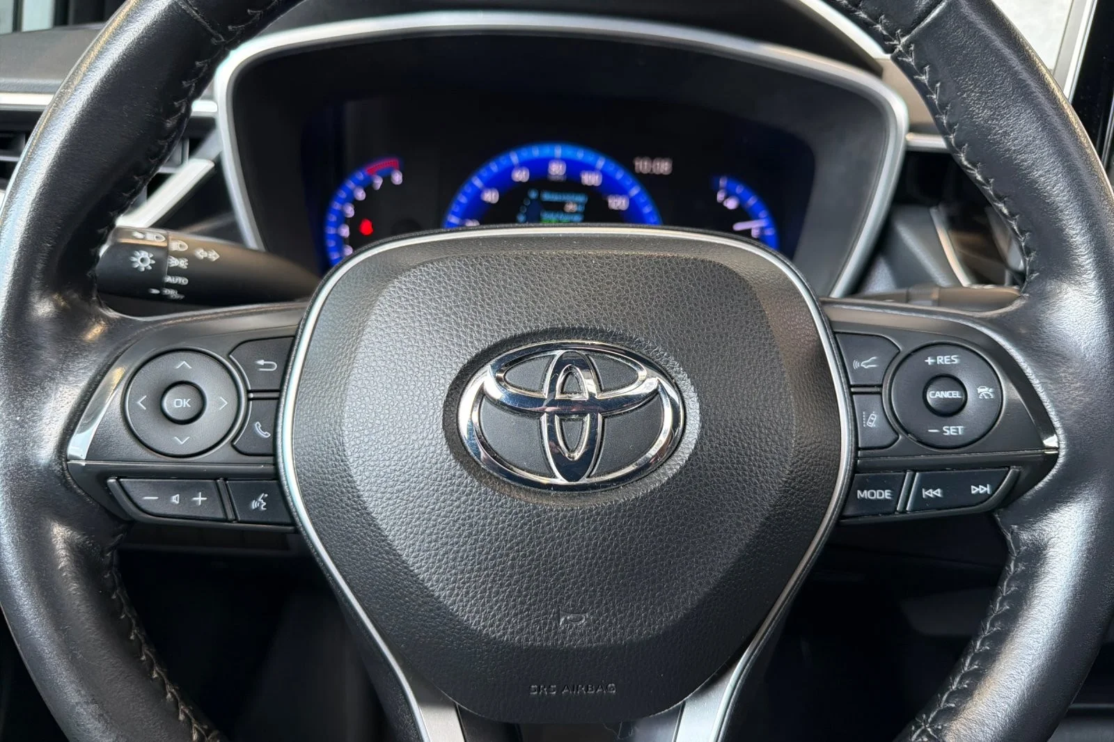 Certified Used 2022 Wind Chill Pearl Toyota XSE image 21
