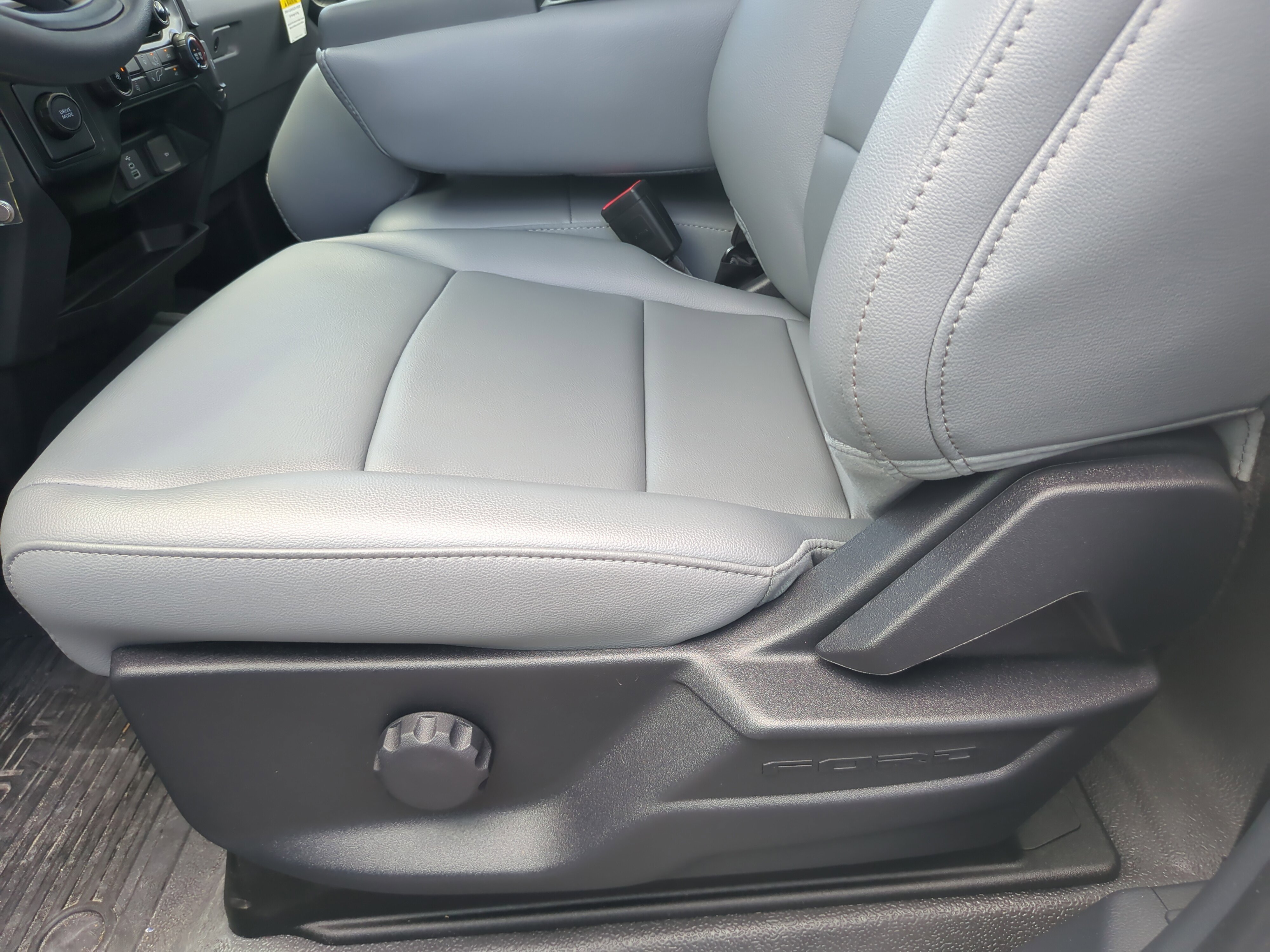 2025 Ford F-450 Super Duty Chassis Cab XL - Photo 18