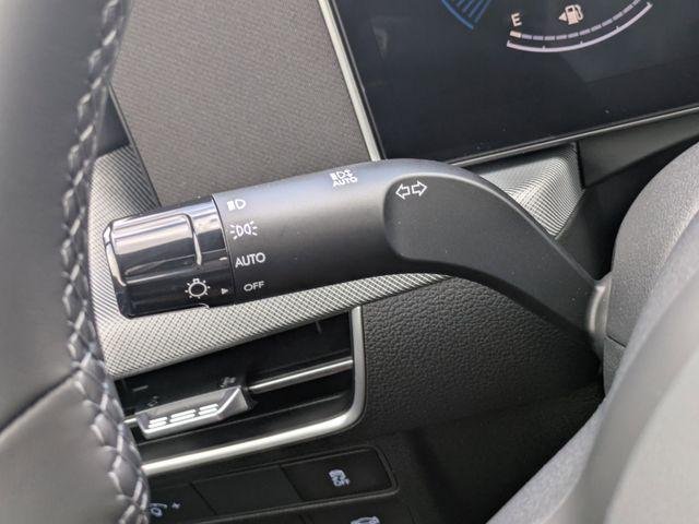 New 2026 Silver Hyundai SEL Sport image 28