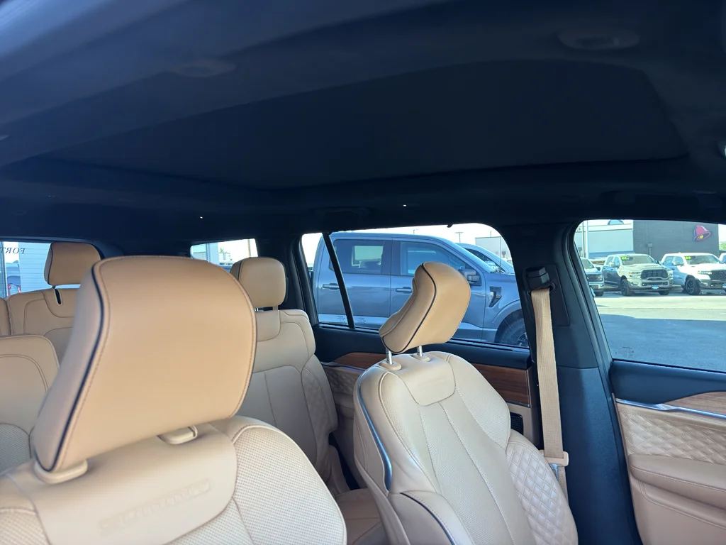 Used 2025 Bright White Clearcoat Jeep Summit Reserve image 12