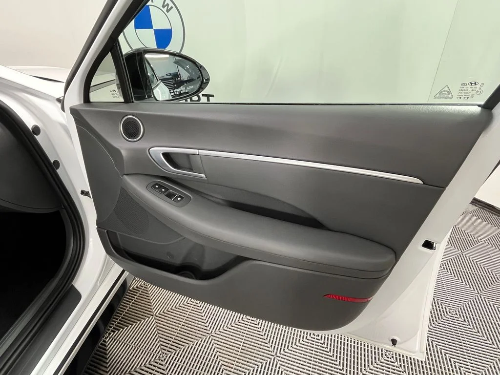 Used 2021 Gray Hyundai SEL Plus image 23