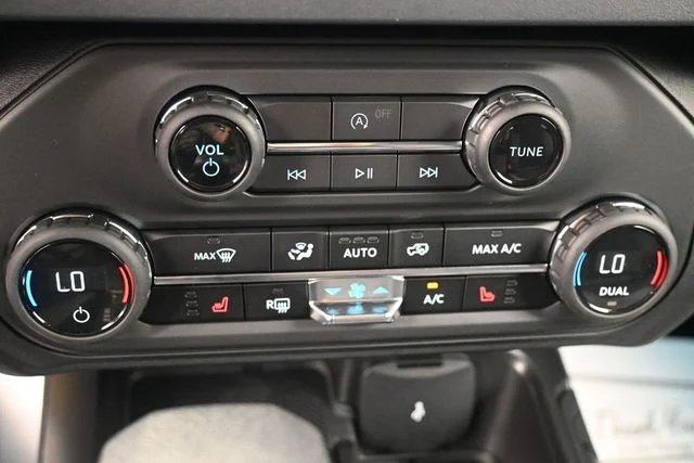 New 2026 Avalanche Gray Ford Big Bend® image 13