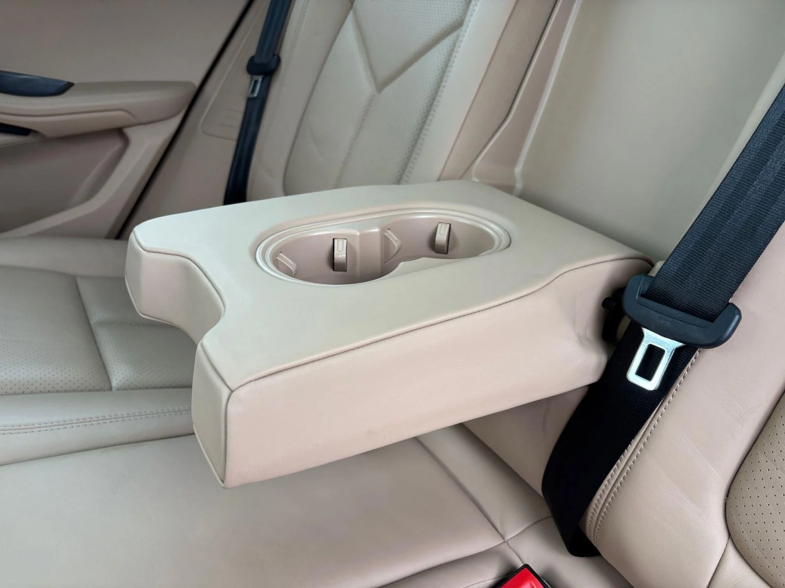 Used 2020 White Porsche Base image 36