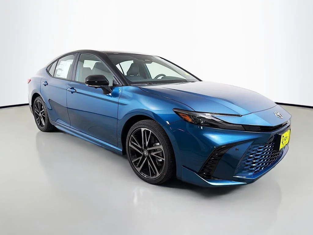 2026 Toyota Camry XSE - Photo 3