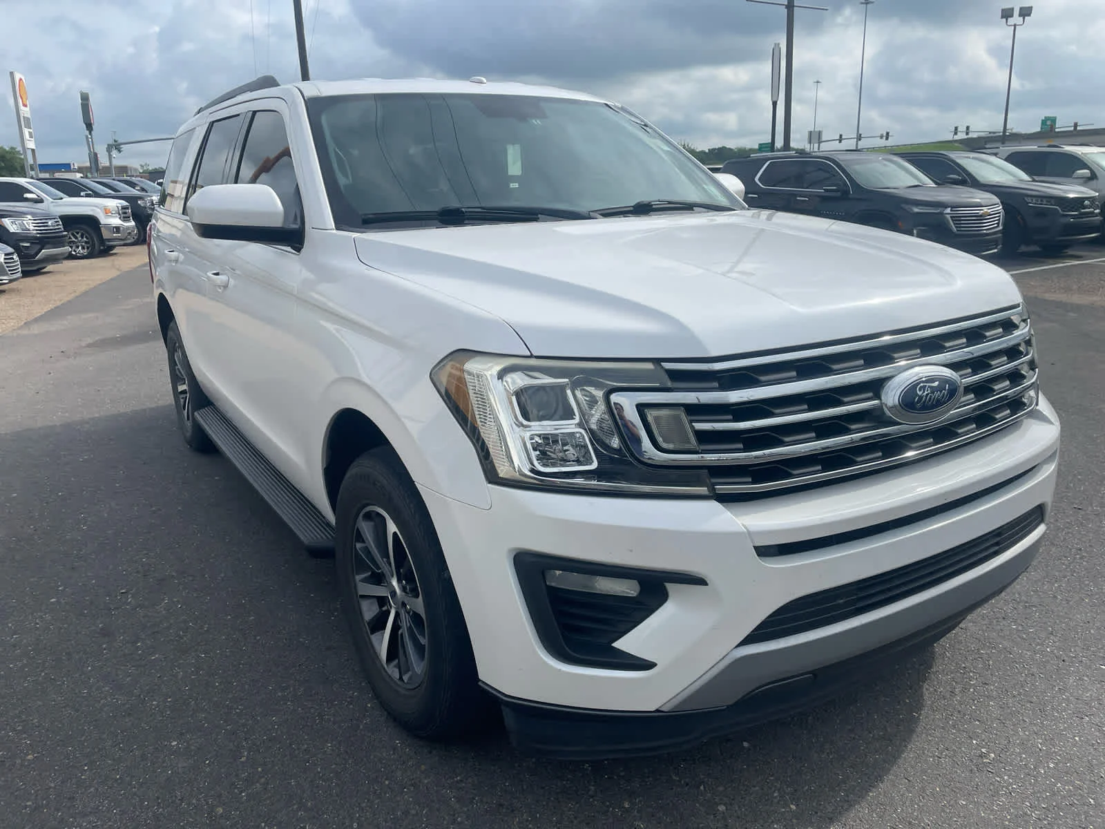 2019 Ford Expedition XLT's photo