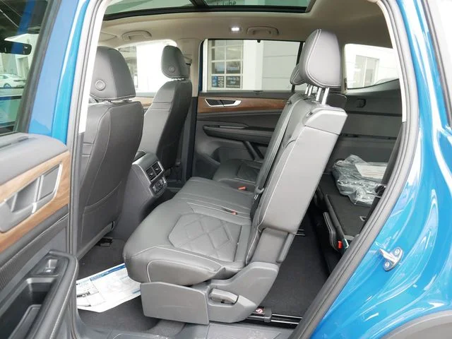 New 2026 Blue Volkswagen 2.0T SE w/Technology image 8