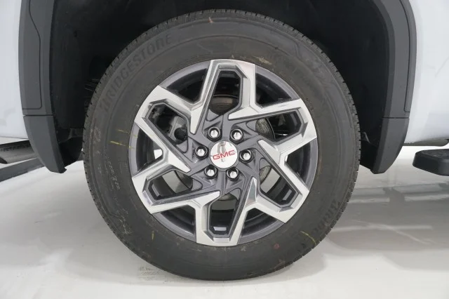 New 2026 Glacier White Tricoat GMC SLT image 6