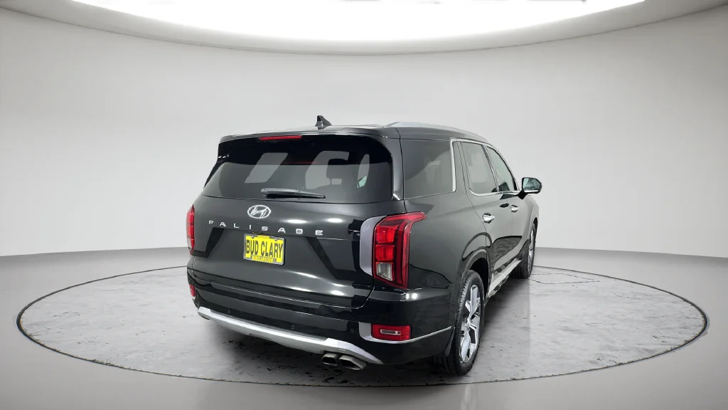 Used 2021 Black Hyundai Limited image 10