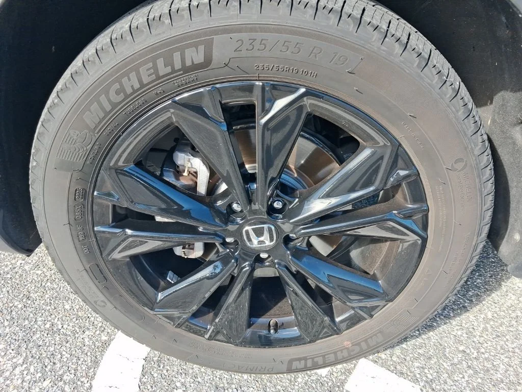 Used 2024  Honda Sport Touring image 17