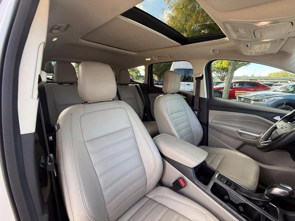 Certified Used 2019 White Platinum Clearcoat Metallic Ford Titanium image 29