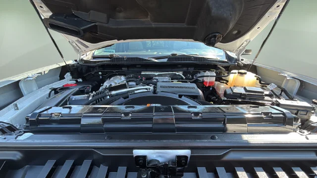 Used 2022 White Chevrolet LTZ image 34
