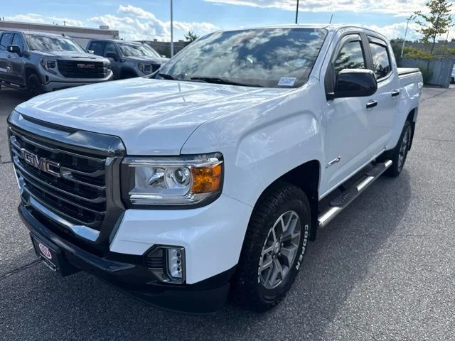 Used 2021 White GMC AT4 w/Leather image 3