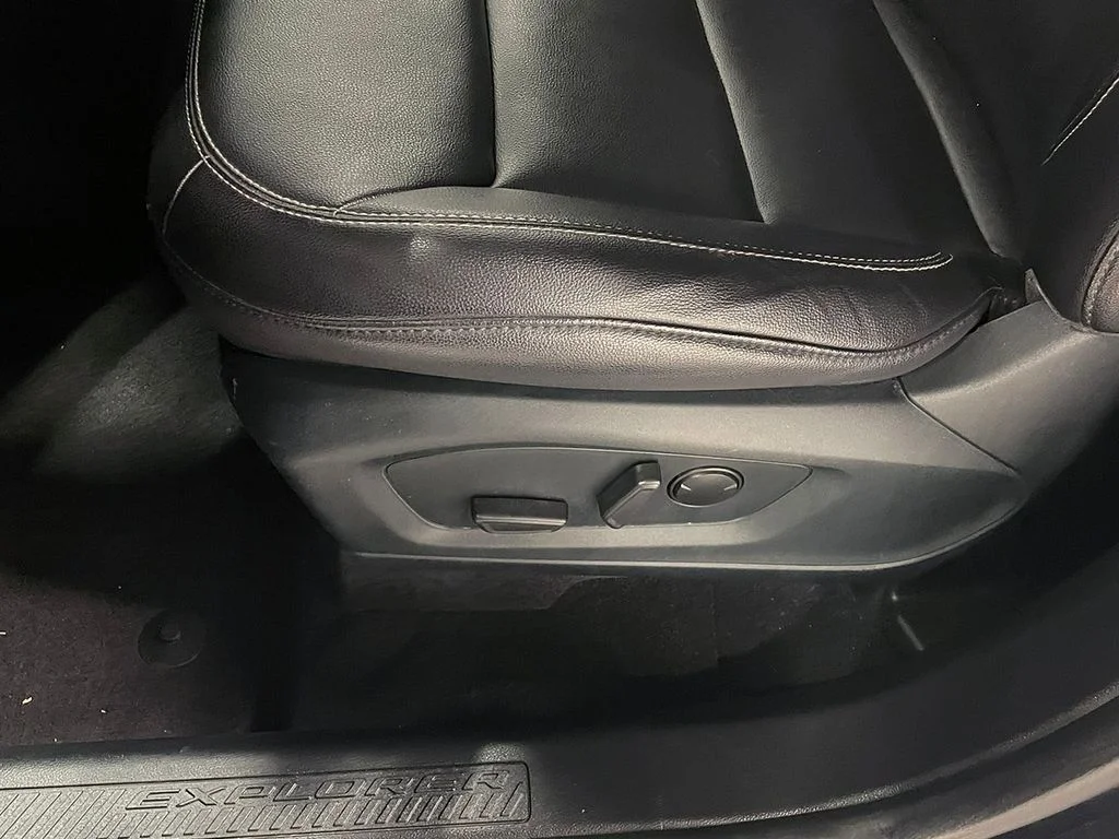 Used 2021 Black Ford XLT image 24