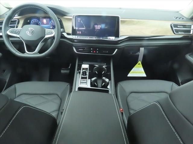 2026 Volkswagen Atlas SE w/Tech - Photo 13