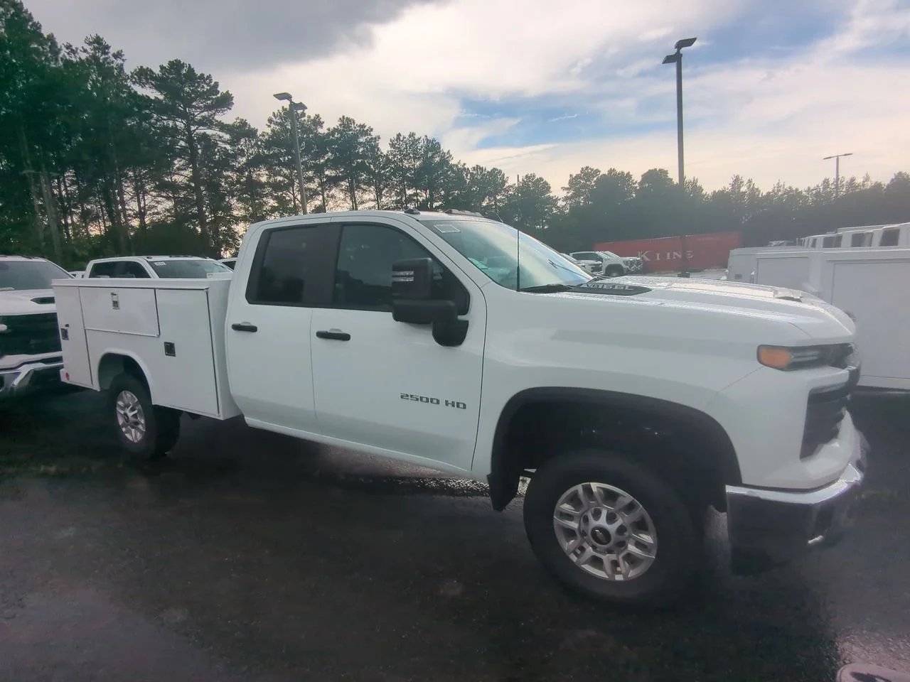 New 2026 Summit White Chevrolet WT image 2