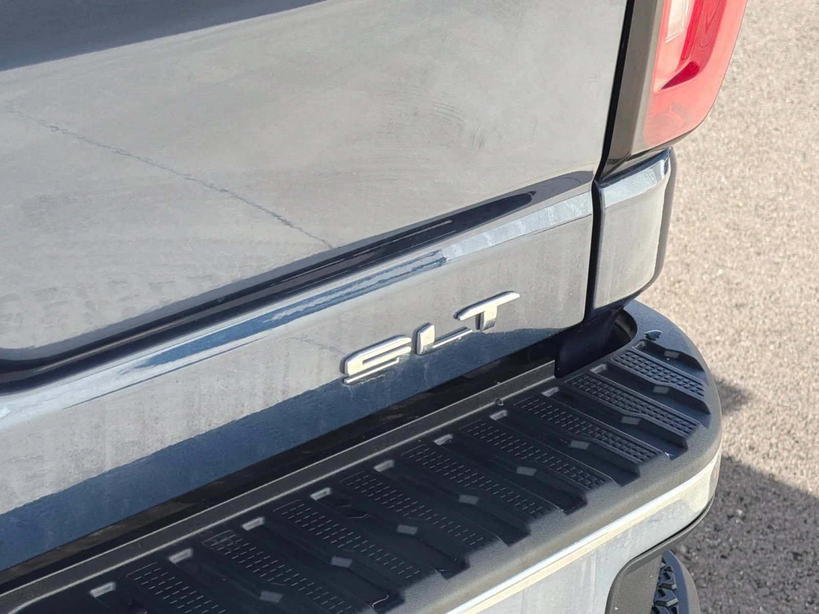 Used 2022 PACIFIC BLUE METALLIC GMC SLT image 15