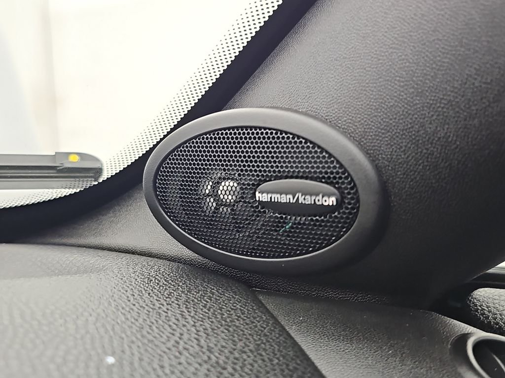 Used 2014 Silver MINI Base image 27