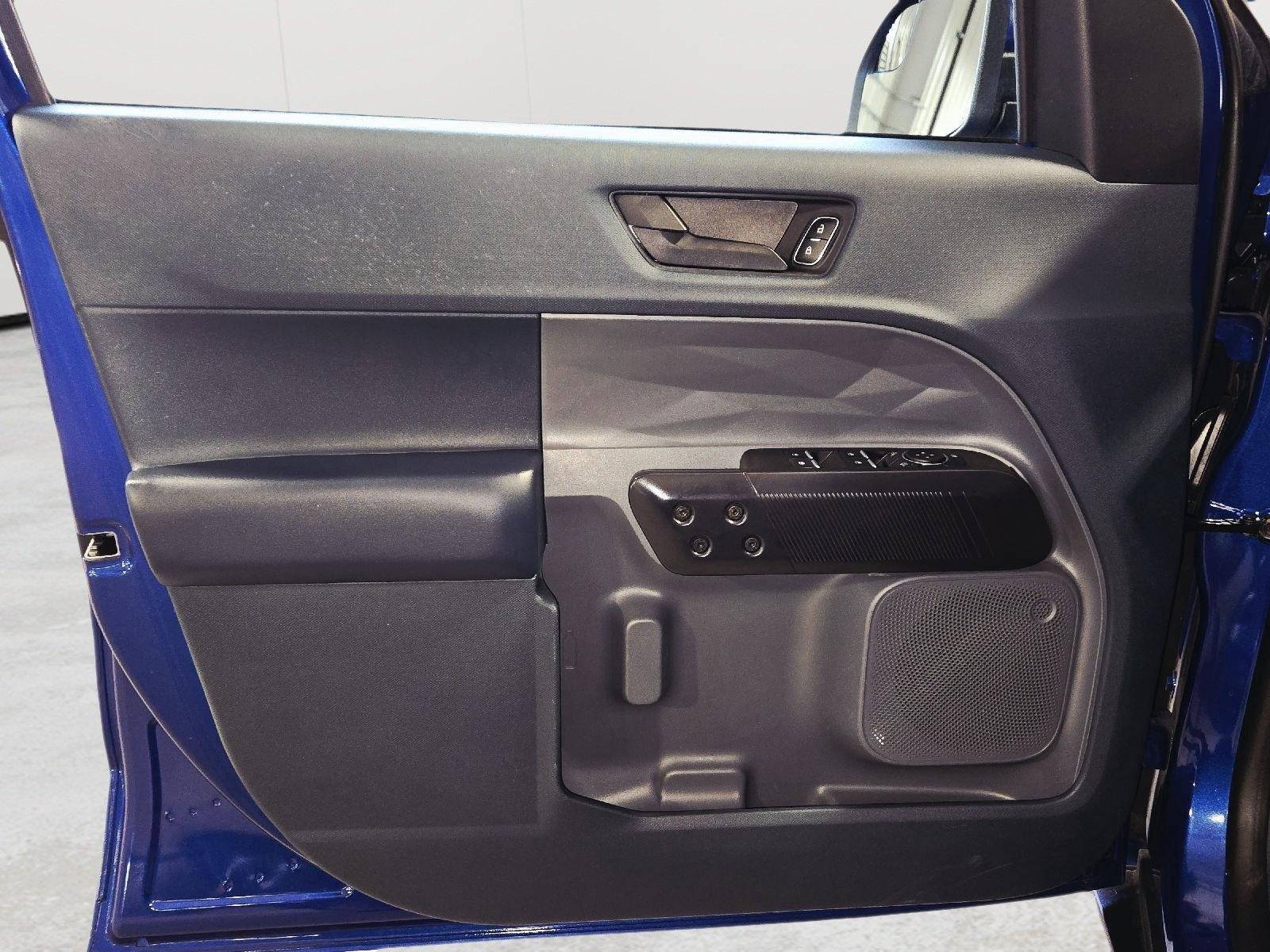 Used 2023 Atlas Blue Metallic Ford XLT image 14
