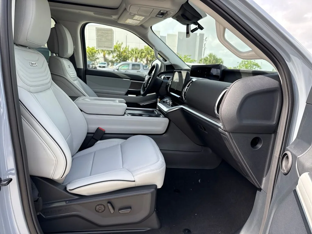 New 2026 Gray Ford Platinum image 24
