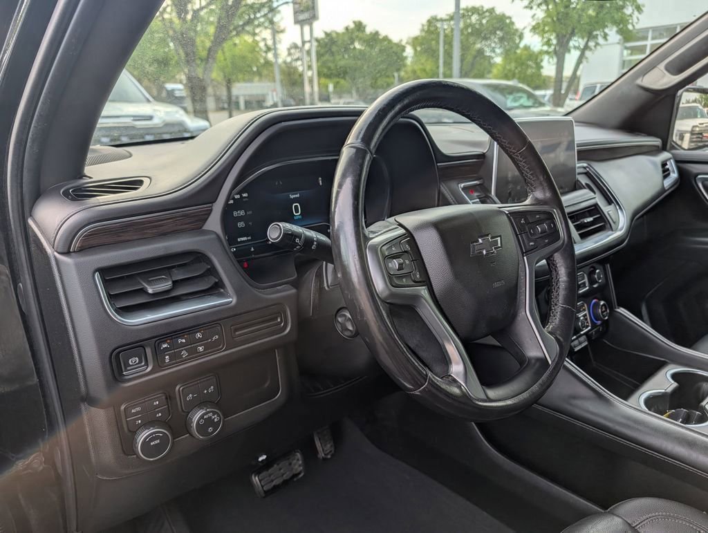 Used 2022 Black Chevrolet Z71 image 12
