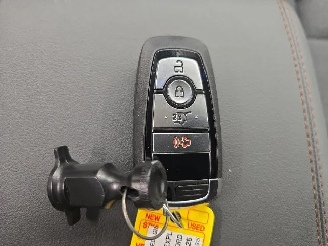 New 2026 Carbonized Gray Metallic Ford Active image 32