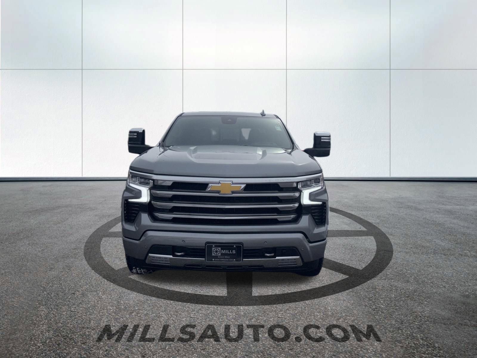 Used 2025 Chevrolet Silverado 1500 High Country with VIN 1GCUKJE82SZ135608 for sale in Baxter, Minnesota