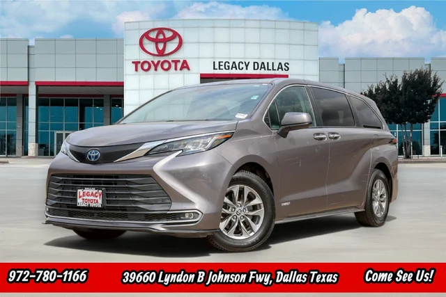 2021 Toyota Sienna XLE
