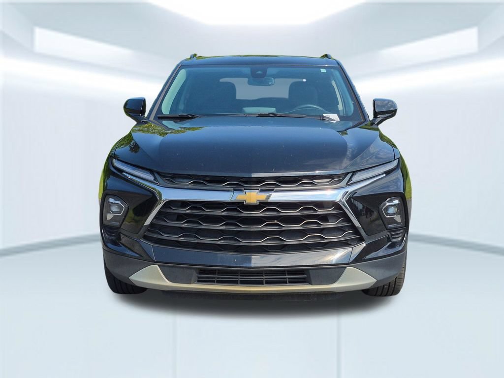 Used 2025 Black Chevrolet 2LT image 11