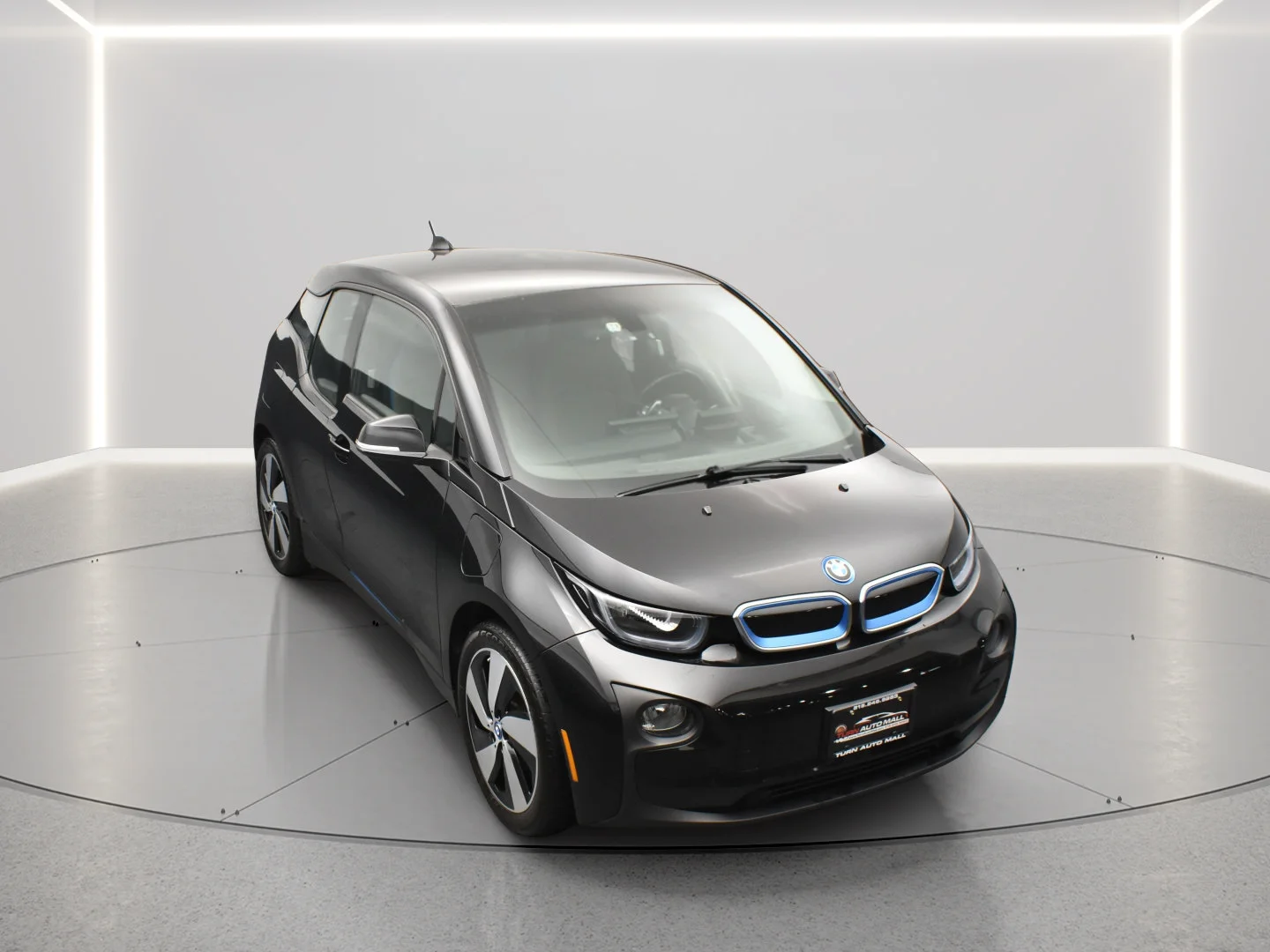 Used 2016 Fluid Black w/Highlight BMW i Blue BMW  image 12