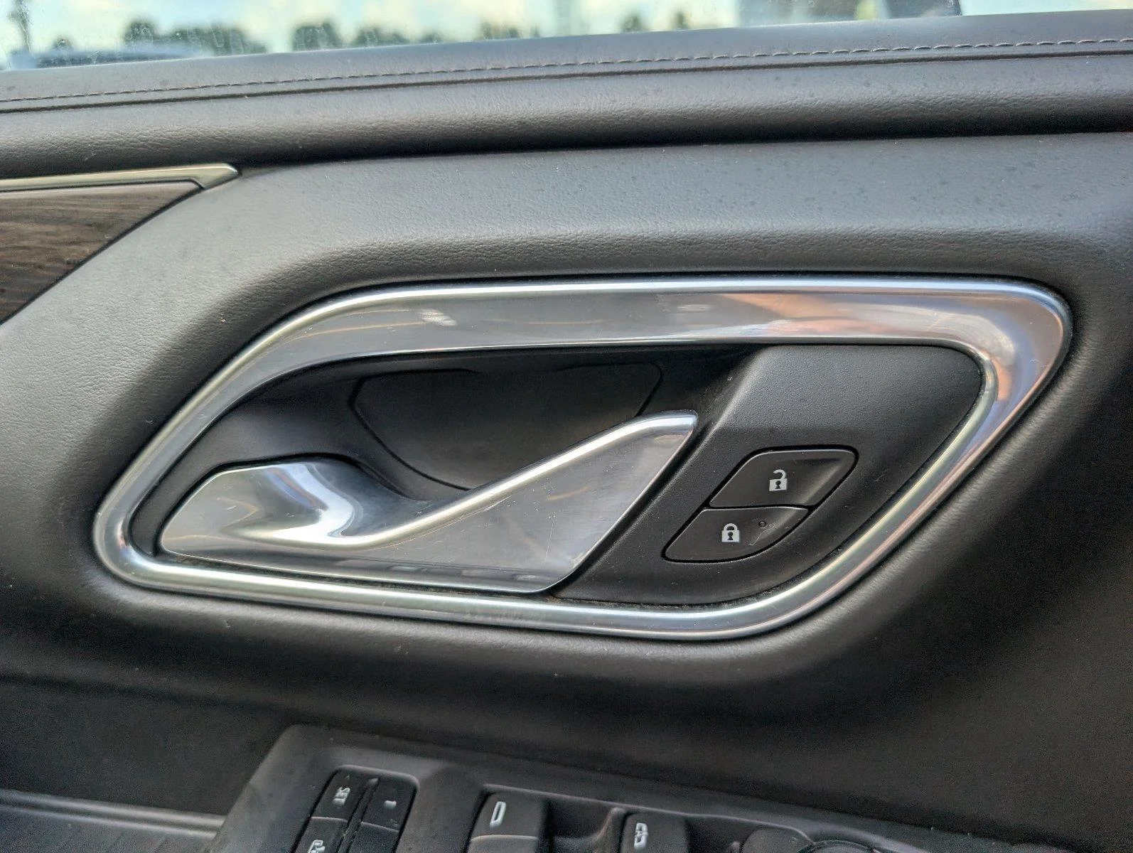 Used 2021 Shadow Gray Metallic Chevrolet LT image 33
