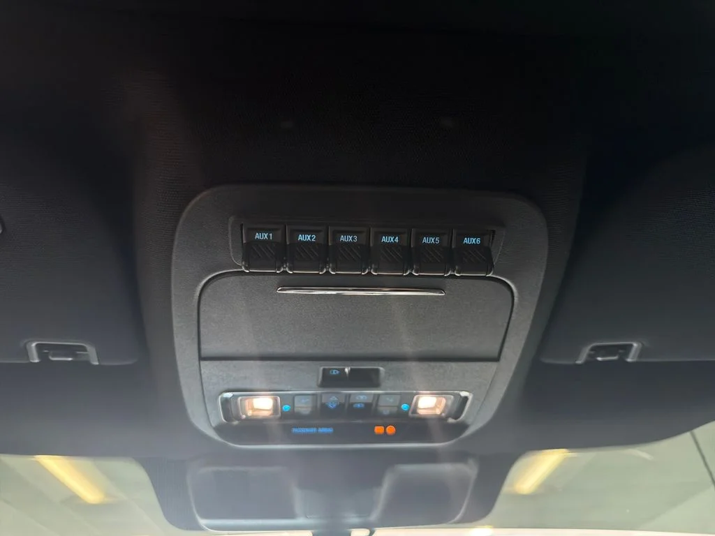 Used 2024 White Ford Platinum image 19