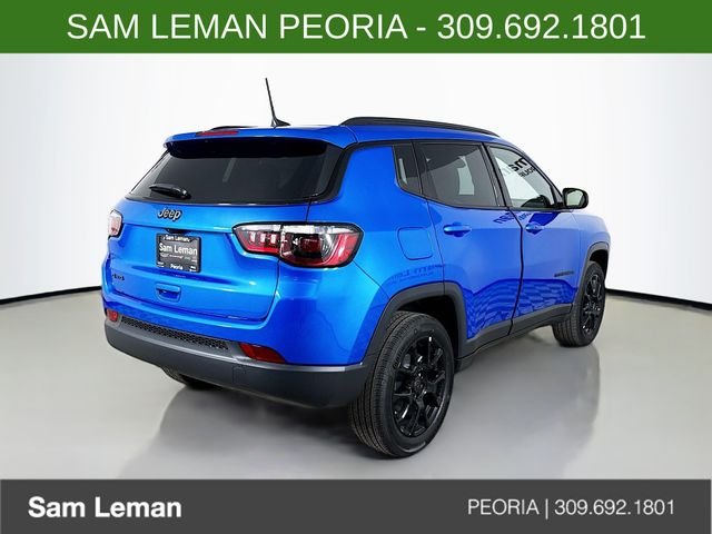 New 2026 Hydro Blue Pearlcoat Jeep Latitude image 7