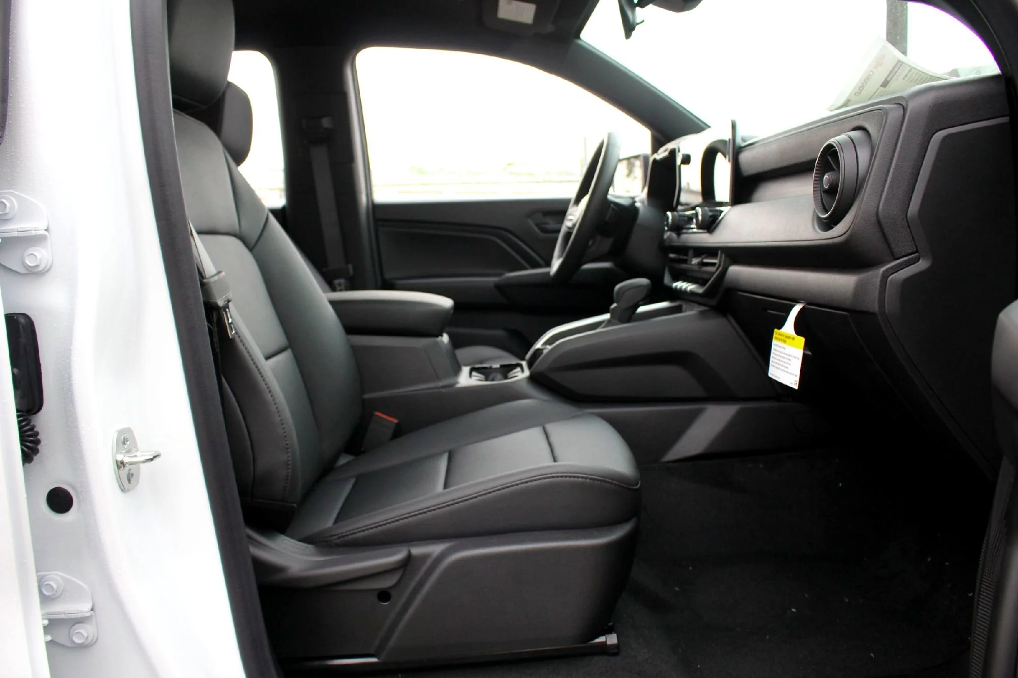 2026 Chevrolet Colorado Work Truck - Photo 13