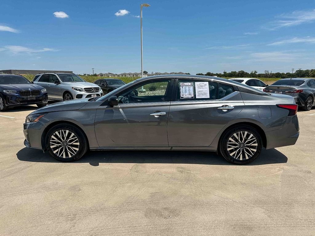 2025 Nissan Altima SV - Photo 6