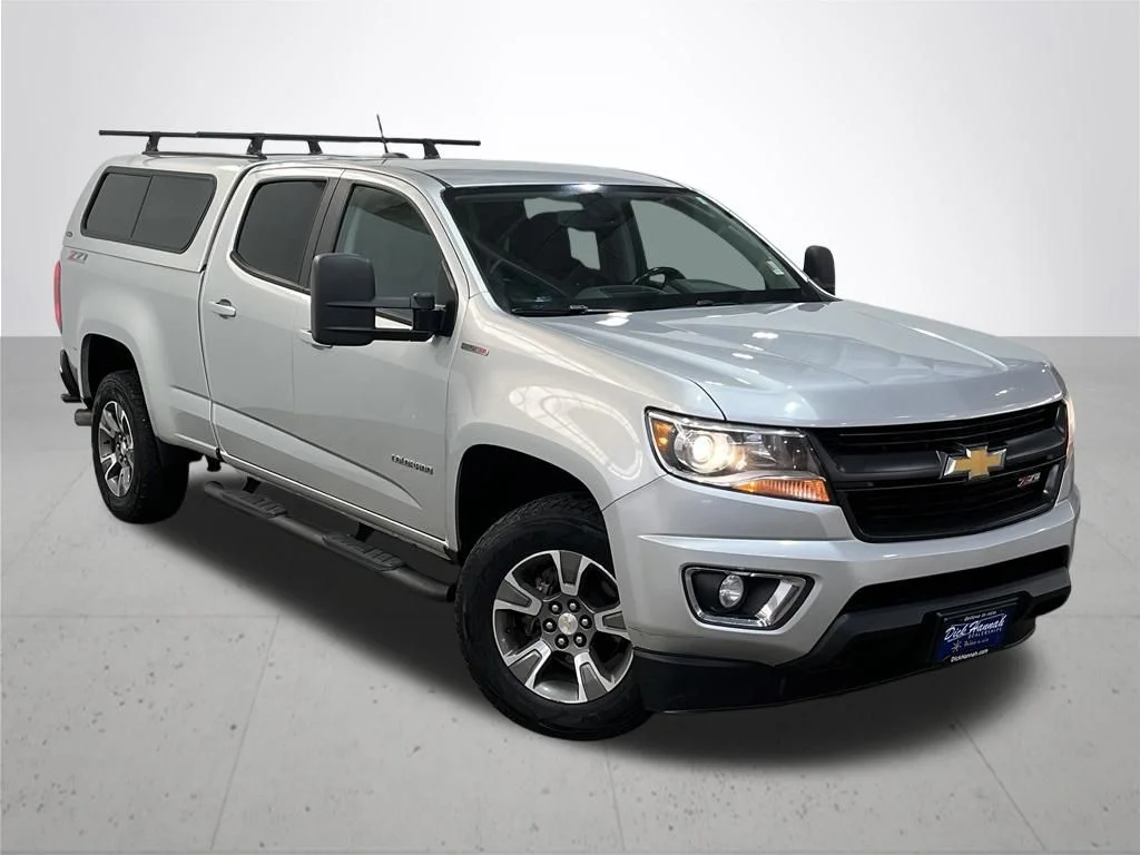 Used 2016 Silver Chevrolet Z71 image 7