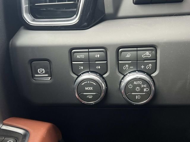 New 2026 Glacier White Tricoat GMC Denali Ultimate image 28