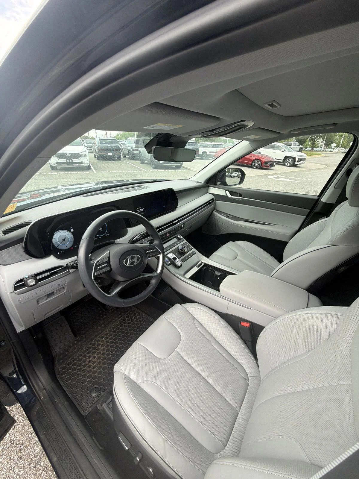 Used 2023 Moonlight Cloud Hyundai SEL image 12