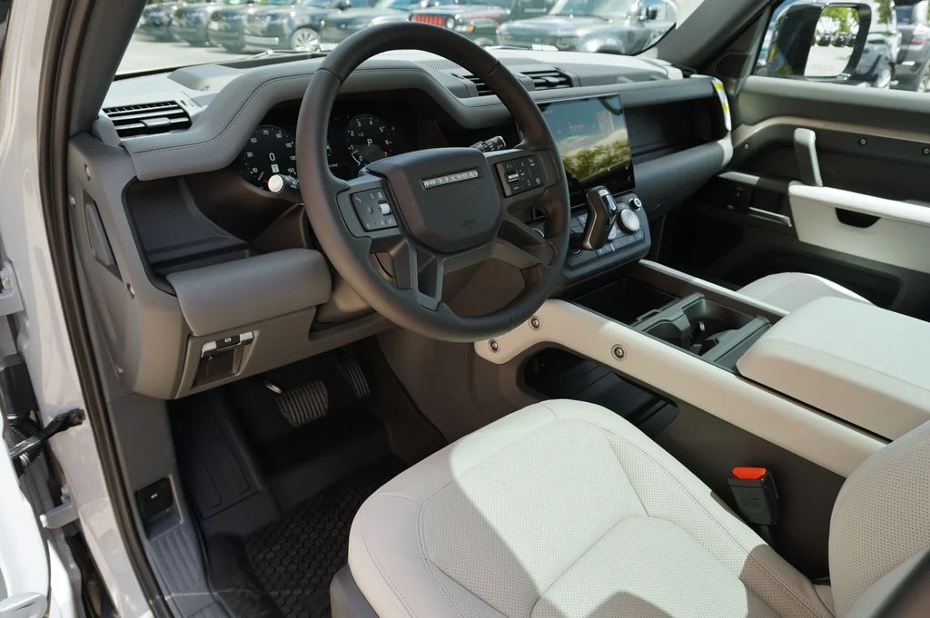 Used 2026 Gray Land Rover X-Dynamic SE image 12