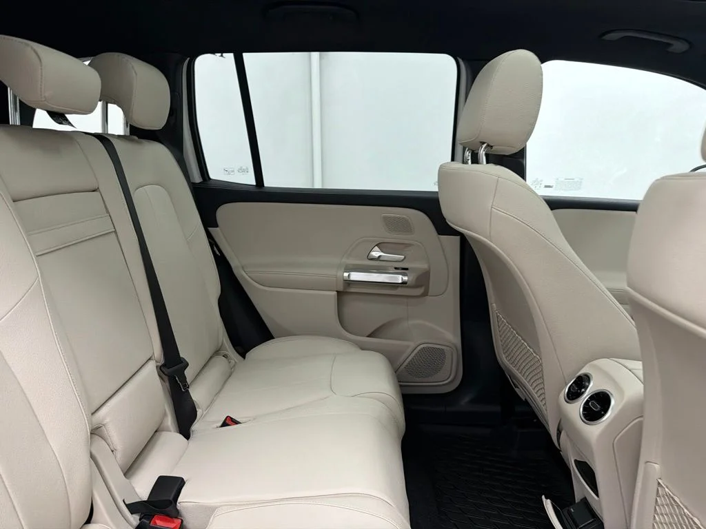 New 2026 White Mercedes-Benz GLB 250 image 26