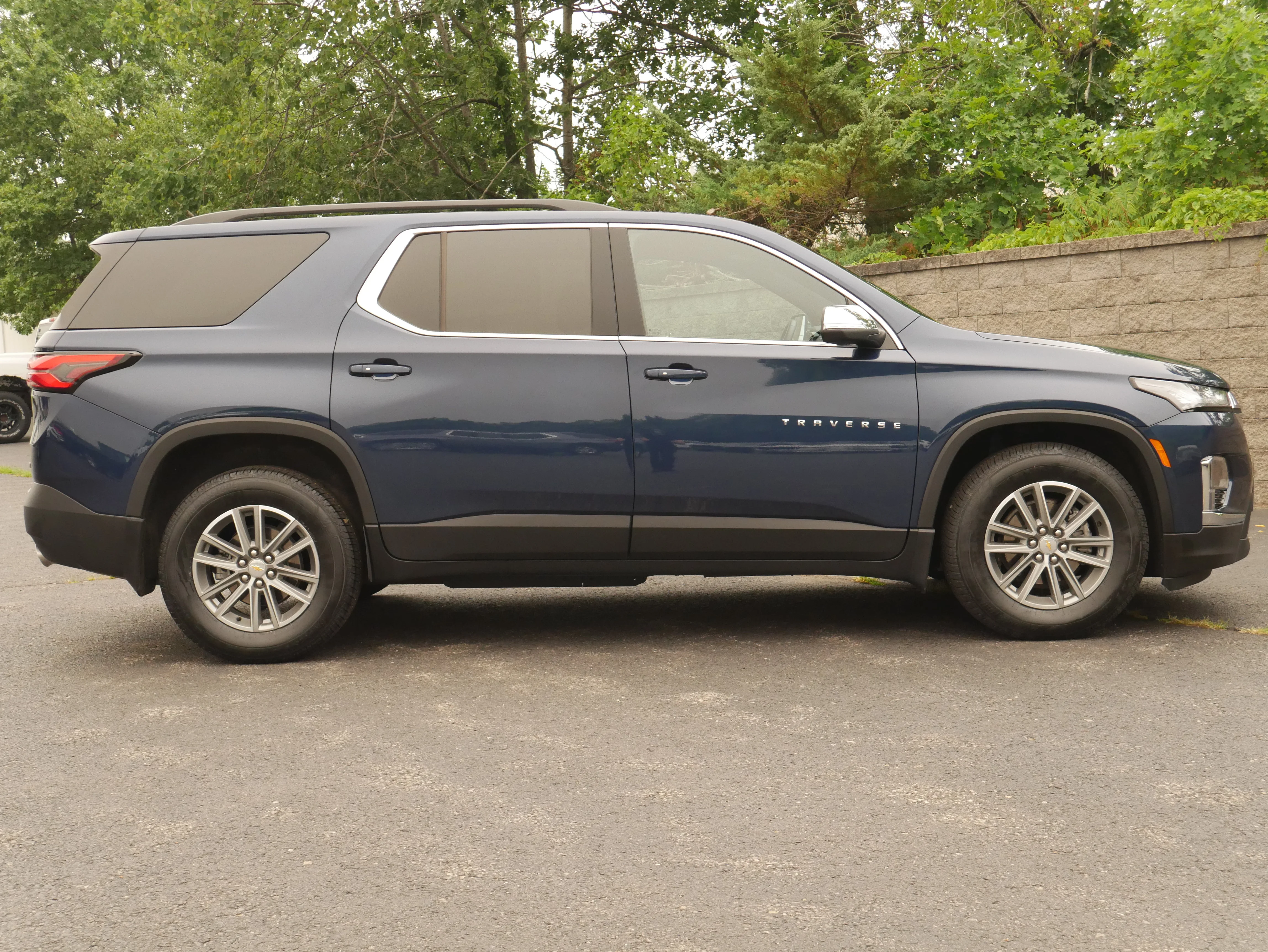 2023 Chevrolet Traverse 1LT - Photo 10