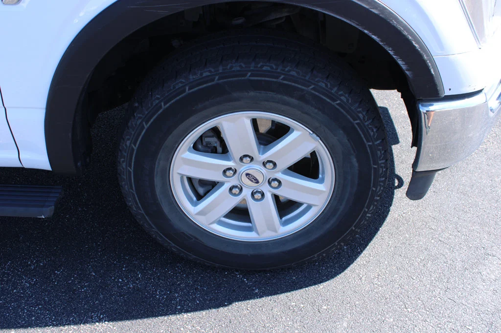 Used 2021 Oxford White Ford XLT image 18