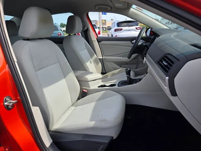 Used 2019 Orange Volkswagen 1.4T S image 20