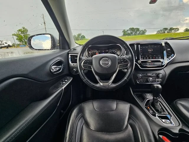 Used 2019 Gray Jeep Limited image 13