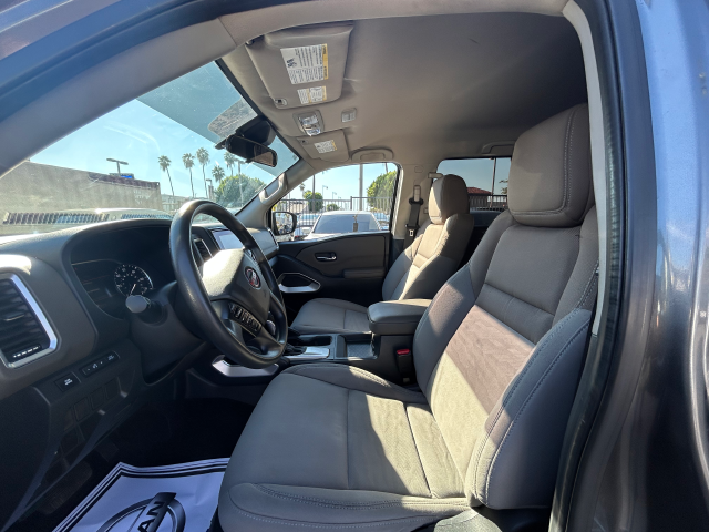 Used 2022 Gray Nissan SV image 17