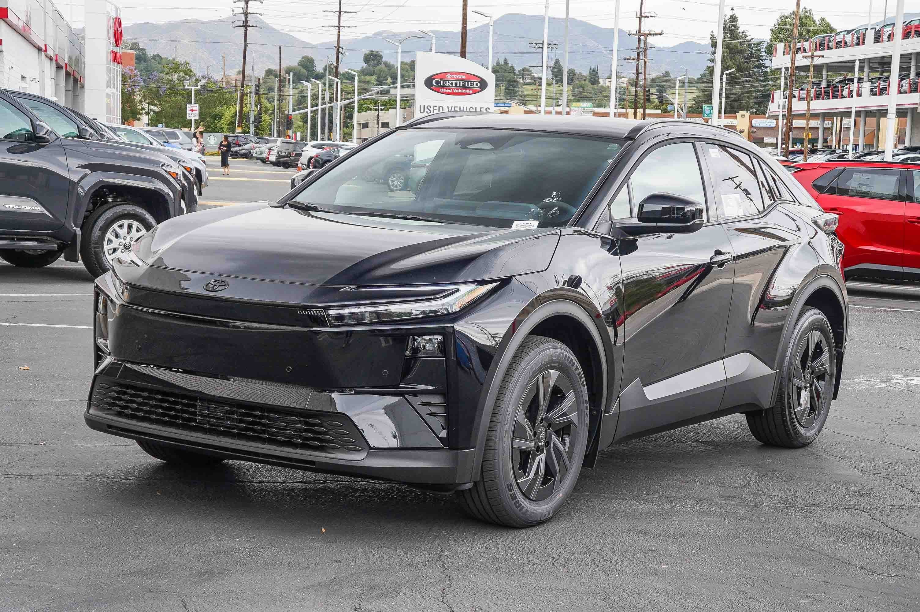 New 2026 Midnight Black Metallic Toyota SE image 3