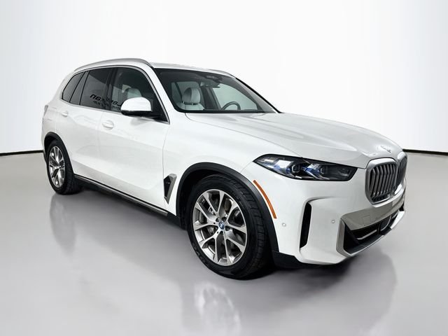 2024 BMW X5 xDrive50e's photo