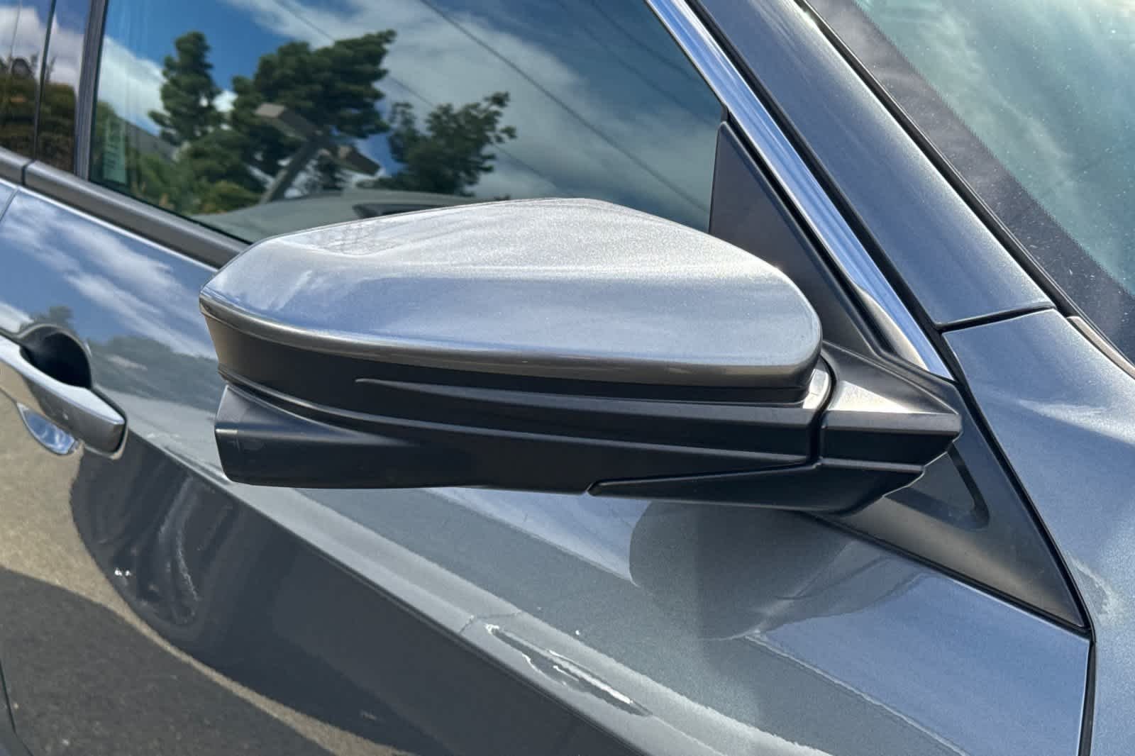 Used 2019 Polished Metal Metallic Honda EX image 13